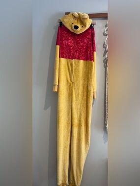 Disney Winnie the Pooh Onesie Costume SMALL Halloween Bear Fuzzy Pajamas Zip Up